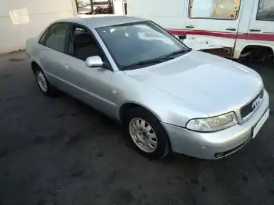 Veículo de Sucata audi a4 berlina (b5) 1.8 do ano 2000 alimentado apt