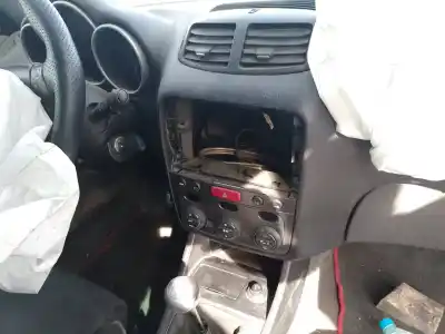 Veicolo di demolizione alfa romeo 147 (190) 1.6 16v cat dell'anno 2008 alimentato ar37203