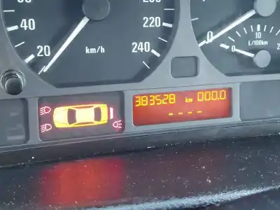 Veículo de Sucata bmw serie 3 berlina (e46) * do ano 2000 alimentado 