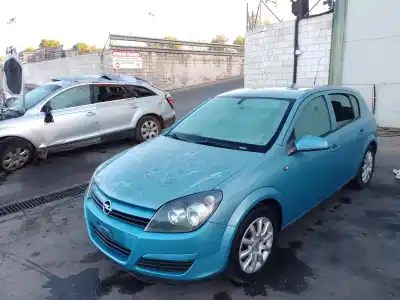 Véhicule à la ferraille opel astra h berlina edition de l'année 2006 alimenté z17dth