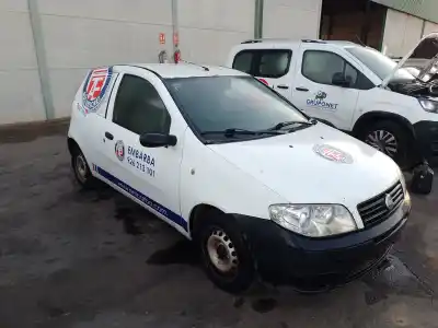 Sloopvoertuig FIAT PUNTO BERLINA (188)  van het jaar 2005 aangedreven 188A7000