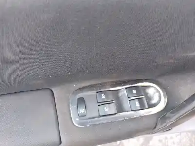 Здавання транспортного засобу renault scenic (ja..) megane scenic року 2003 потужний f9q d8
