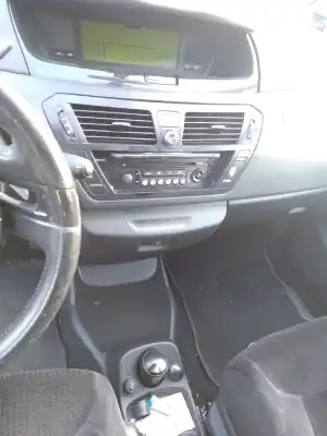 Veículo de Sucata citroen c4 picasso 1.6 16v do ano 2008 alimentado rhj