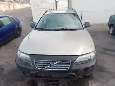 Scrapping Vehicle volvo xc70 2.5 20v turbo cat of the year 2003 powered d5244t