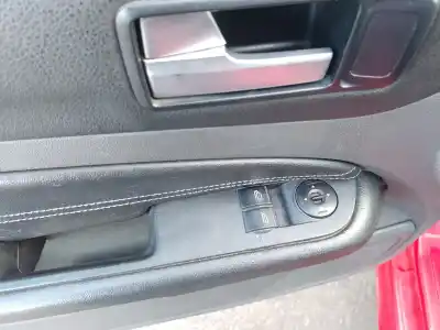 Veículo de Sucata ford focus berlina (cap) * do ano 2006 alimentado kkda