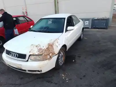 Scrapping Vehicle audi a4 berlina (b5) a4 b5 of the year 2000 powered avg
