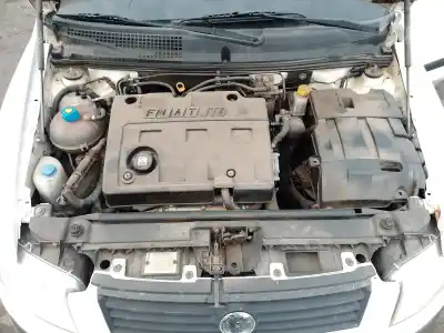 Veicolo di demolizione fiat stilo (192) 192a1000.937a7000 dell'anno 2002 alimentato 192a1000