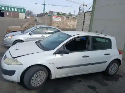 Veículo de Sucata renault megane ii (bm0/1_, cm0/1_) 1.5 dci (bm0f, bm0t, bm2b, cm0f, cm0t) do ano 2004 alimentado k9k b7 (60kw) Veículo de Sucata renault megane ii (bm0/1_, cm0/1_) 1.5 dci (bm0f, bm0t, bm2b, cm0f, cm0t) do ano 2004 alimentado k9k b7 (60kw)