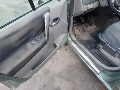 Scrapping Vehicle renault scénic ii (jm0/1_) 1.5 dci (jm02, jm13) of the year 2005 powered k9k f7