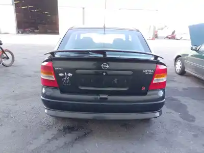 Sloopvoertuig opel astra g fastback (t98) 1.6 16v (f08, f48) van het jaar 2000 aangedreven x16xel