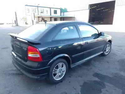 Sloopvoertuig opel astra g fastback (t98) 1.6 16v (f08, f48) van het jaar 2000 aangedreven x16xel