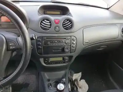 Veículo de Sucata citroen c2 (jm_) 1.4 do ano 2003 alimentado kfv