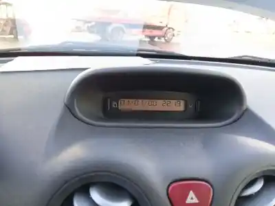 Veículo de Sucata citroen c2 (jm_) 1.4 do ano 2003 alimentado kfv