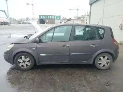 Здавання транспортного засобу RENAULT SCÉNIC II (JM0/1_) 1.9 DCI (JM0G, JM12, JM1G, JM2C) року 2003 потужний F9Q D8