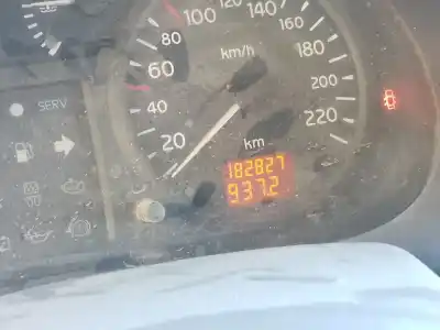 Veículo de Sucata renault clio ii (bb_, cb_) 1.2 lpg do ano 2001 alimentado d7f 764,d7f 766