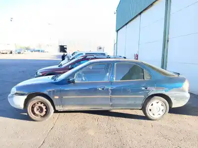 Veicolo di demolizione ford mondeo ii (bap) 2.0 i dell'anno 1996 alimentato nga