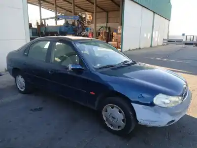 Veicolo di demolizione ford mondeo ii (bap) 2.0 i dell'anno 1996 alimentato nga