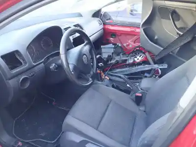 Veículo de Sucata volkswagen golf v (1k1) 1.9 tdi do ano 2007 alimentado bkc,bls,bxe