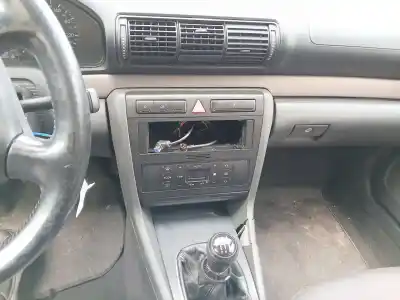 Здавання транспортного засобу audi a4 b5 (8d2) 1.8 року 2000 потужний apt