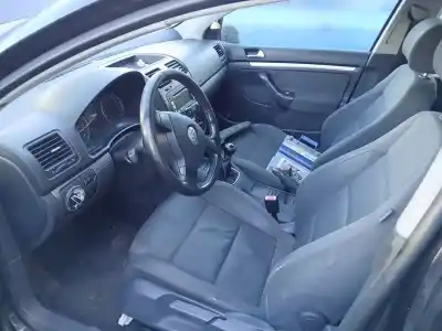 Veículo de Sucata volkswagen golf v (1k1) 1.9 tdi do ano 2005 alimentado bls