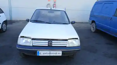 Vehículo de desguace PEUGEOT 205 II (20A/C)  del año 1991 con motor F1