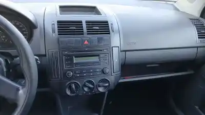 Véhicule à la ferraille volkswagen polo (9n_, 9a_) 1.4 tdi de l'année 2006 alimenté bnm,bwb