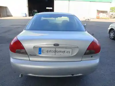 Sloopvoertuig ford mondeo ii (bap) 1.8 i van het jaar 2000 aangedreven rkf
