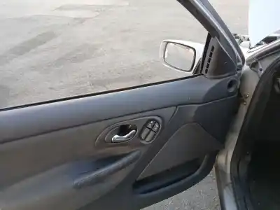 Sloopvoertuig ford mondeo ii (bap) 1.8 i van het jaar 2000 aangedreven rkf