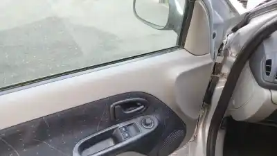 Veículo de Sucata renault clio ii (bb_, cb_) 1.2 (bb0a, bb0f, bb10, bb1k, bb28, bb2d, bb2h, cb0a,... do ano 2001 alimentado d7f g7