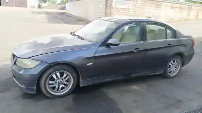 Veículo de Sucata bmw 3 (e90) 320 i do ano 2005 alimentado 204d4
