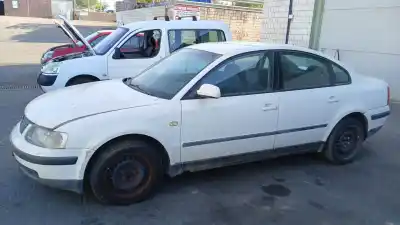 Véhicule à la ferraille volkswagen passat b3/b4 (3a2, 35i) 1.9 tdi de l'année 1999 alimenté afn