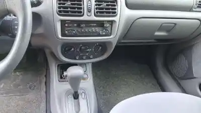 Veículo de Sucata renault clio ii (bb_, cb_) 1.6 (b/cb0d, bb00) do ano 1999 alimentado k7h