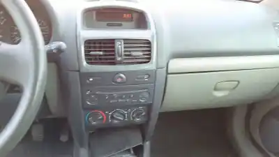 Veículo de Sucata renault clio ii (bb_, cb_) 1.5 dci (b/cb07) do ano 2003 alimentado k9k 700,k9k 704