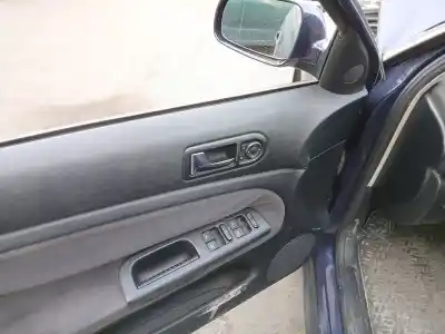 Veículo de Sucata volkswagen passat b5 (3b2) 1.6 do ano 1998 alimentado ahl