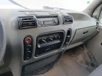 Scrapping Vehicle renault master ii furgón (fd) 2.5 dci 120 of the year 2001 powered g9u a7