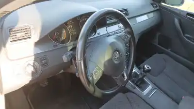 Здавання транспортного засобу volkswagen passat b6 (3c2) 2.0 tdi 16v року 2010 потужний cba