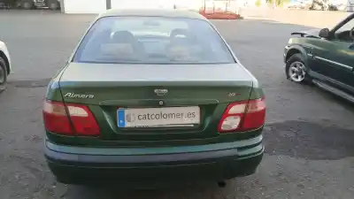 Veicolo di demolizione NISSAN ALMERA II HATCHBACK (N16)  dell'anno 2001 alimentato YD22