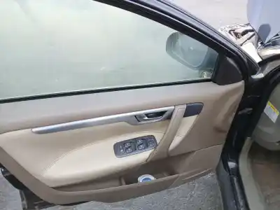 Veículo de Sucata volvo s60 i (384) d5 do ano 2006 alimentado d5244t