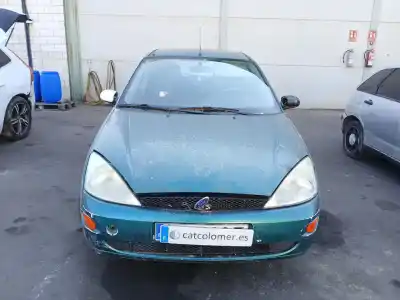 Veicolo di demolizione FORD FOCUS I (DAW, DBW)  dell'anno 2000 alimentato FYDA
