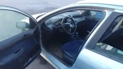 Здавання транспортного засобу peugeot 206 fastback (2a/c) 1.4 hdi eco 70 року 2002 потужний 8hx