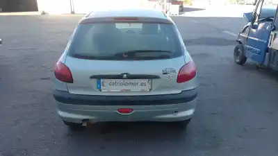 Здавання транспортного засобу peugeot 206 fastback (2a/c) 1.4 hdi eco 70 року 2002 потужний 8hx