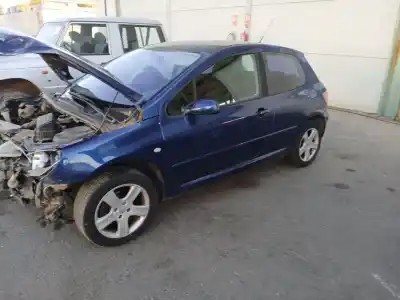Veículo de Sucata peugeot 307 (3a/c) 2.0 16v do ano 2001 alimentado rfn