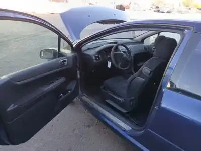 Veículo de Sucata peugeot 307 (3a/c) 2.0 16v do ano 2001 alimentado rfn