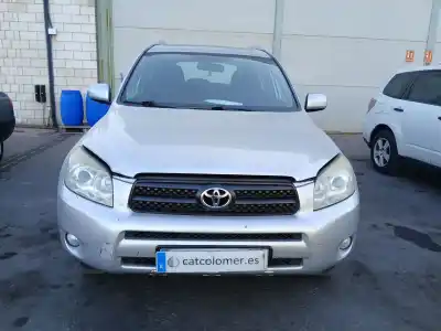 Verschrottungsfahrzeug TOYOTA RAV 4 III (_A3_)  des Jahres 2006 angetrieben 2AD