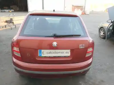 Véhicule à la ferraille skoda fabia i (6y2) 1.4 de l'année 2001 alimenté azf