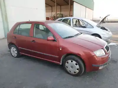 Véhicule à la ferraille skoda fabia i (6y2) 1.4 de l'année 2001 alimenté azf