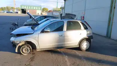 Sloopvoertuig opel corsa c (x01) 1.2 (f08, f68) van het jaar 2003 aangedreven z 12 xe
