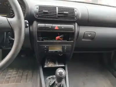 Veículo de Sucata seat toledo ii (1m2) 1.8 20v do ano 2000 alimentado agn