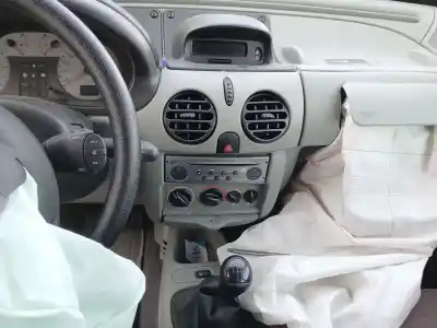 Здавання транспортного засобу renault kangoo (kc0/1_) 1.6 16v року 2002 потужний k4m 706,k4m 730,k4m 750,k4m 752,k4m 753