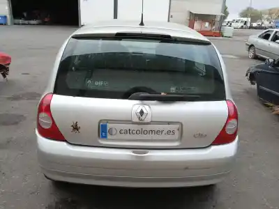 Veículo de Sucata renault clio ii (bb_, cb_) 1.2 16v (bb05, bb0w, bb11, bb27, bb2t, bb2u, bb2v, cb05,... do ano 2005 alimentado d4f g7